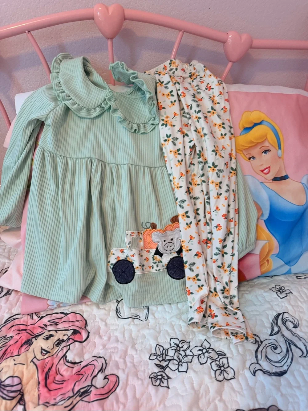 Girls' Mint Green Ruffle-Neck Pajama Set with Floral Pants